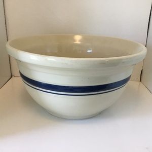 Vintage, Roseville, Ohio mixing bowl